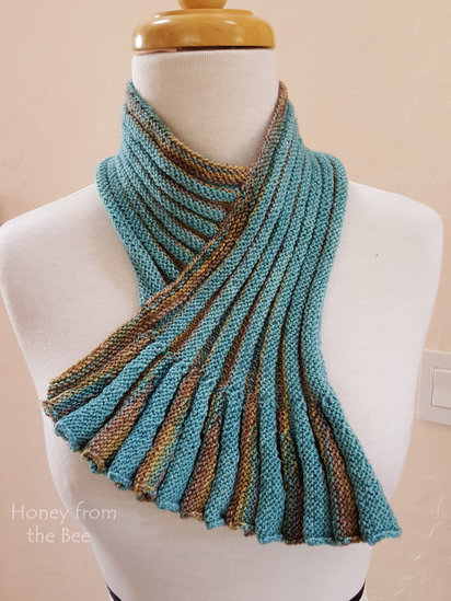 Teal and Sand pleated cowl