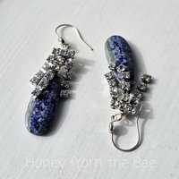 Evening earrings in blue and crystal