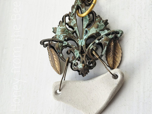 Fall necklace back
