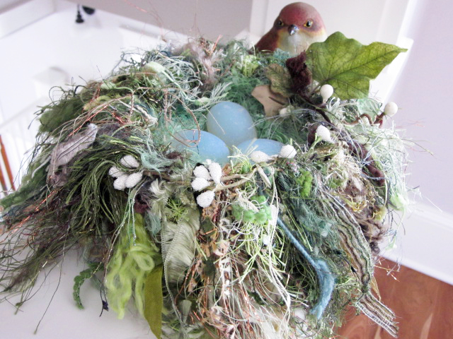 Fiber bird's nest with Moonstone eggs