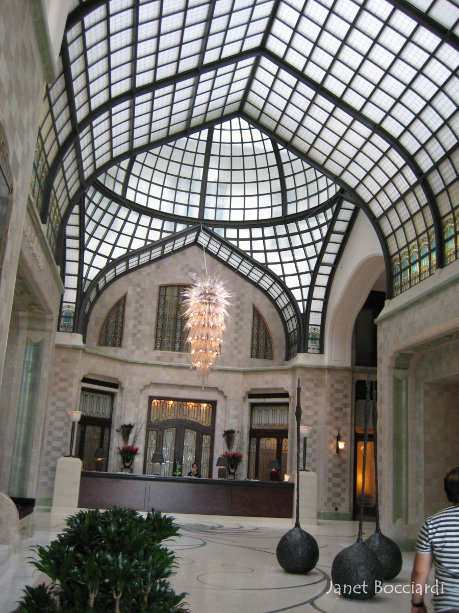 Four Seasons foyer, Budapest, Hungary