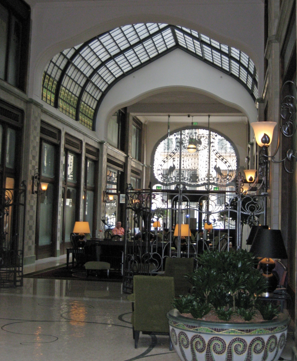 Four Seasons Hotel side foyer, Budapest, Hungary
