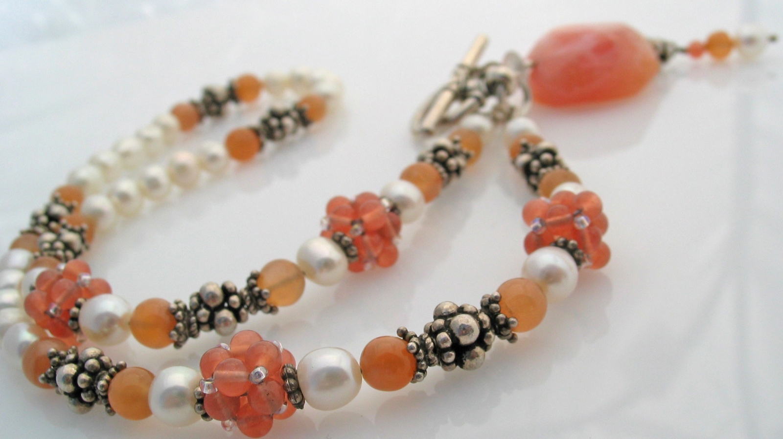 Carnelian and Pearl necklace