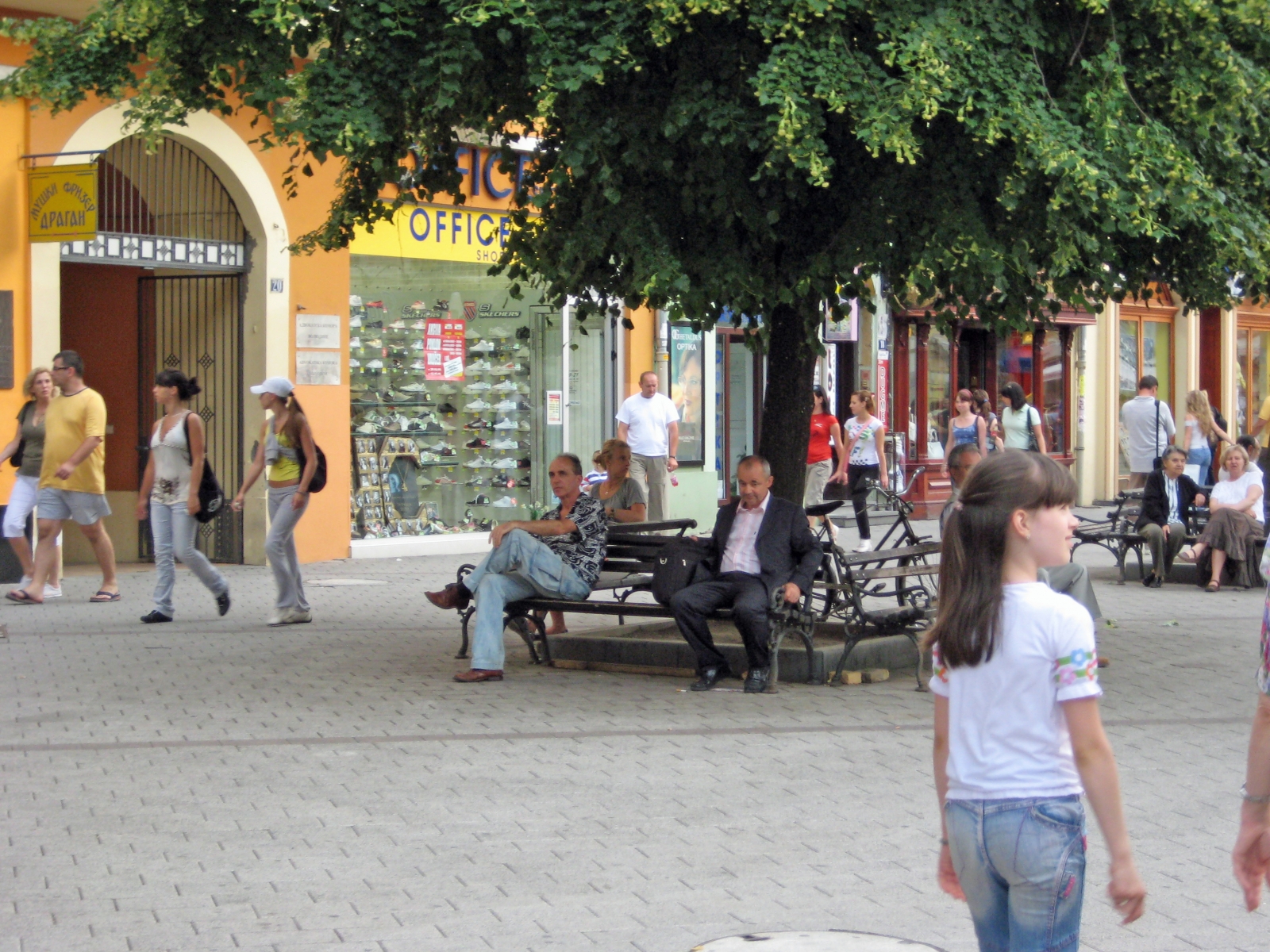 Relaxing on Dunavska St., Novi Sad, Serbia