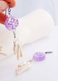 Donna Millard Lampwork Snowflake Earrings, copyright Honey from the Bee