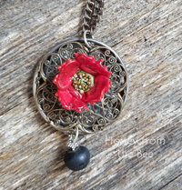 Red poppy pendant