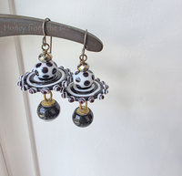 Polka dot earrings in black and white