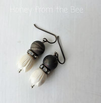 Crystal earrings in brown and cream