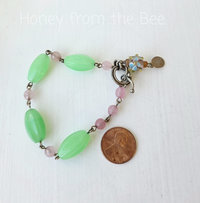 Toggle clasp bracelet in pink and green beads