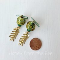 Nature earrings in green and gold