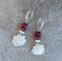 Dark Rose and White Mother of pearl earrings