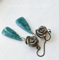Flower earrings in silver and aqua