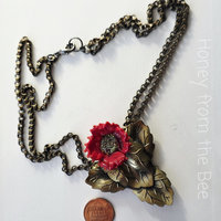 Poppy necklace in red and brass