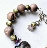 Druzy agate bracelet in soft rose with sage green pearls