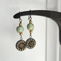 Summer earrings in green and brass