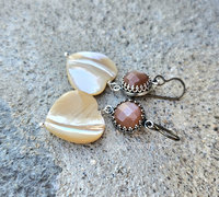 Shimmering mother of pearl heart earrings