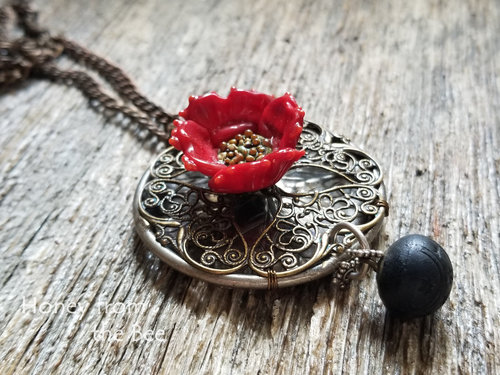 Poppy Statement necklace