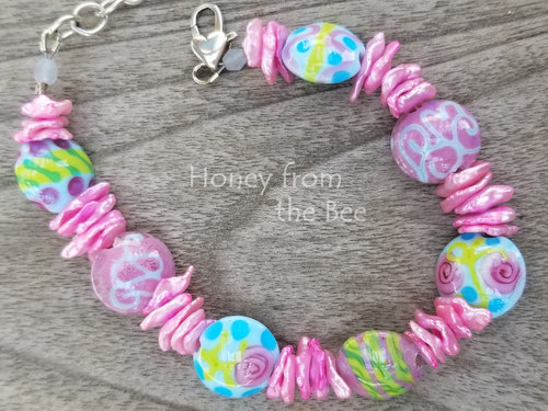 blue and pink bracelet