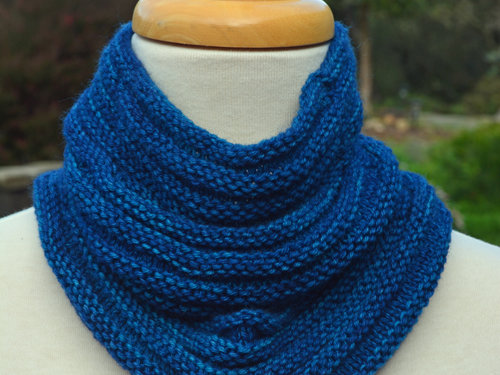 Blue Cashmere knitted cowl