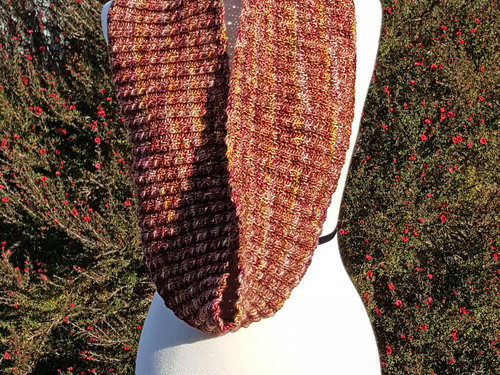 Long Rose knit cowl