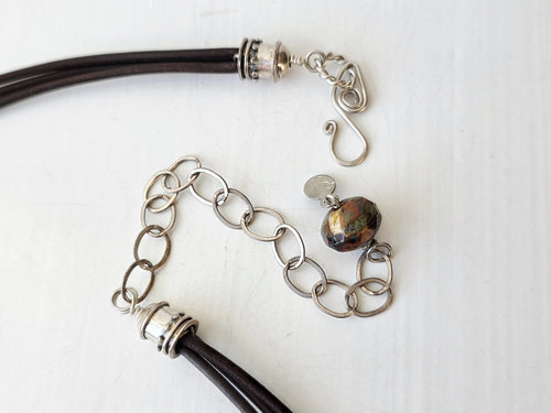 Adjustable length necklace