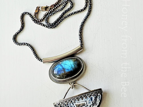 Artisan pendant features labradorite with a beautiful blue flash and acid etched agate