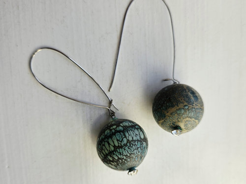 Ball earrings in teal and silver