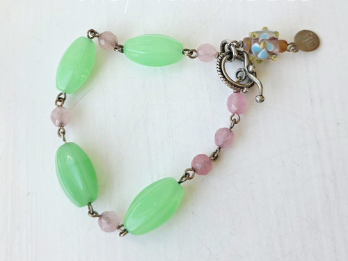 Green and pink bead bracelet
