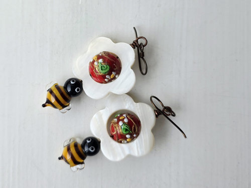 Honeybee earrings with mother of pearl flower