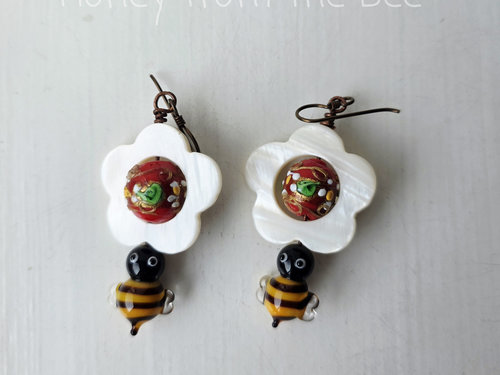 Flower earrings with honeybee lampwork