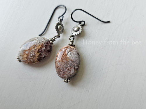 Crazy Lace Agate earrings in grey, white, red and orange