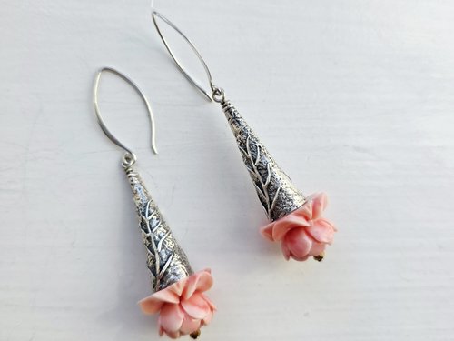 Pink flower earrings with detailed sterlings silver cones