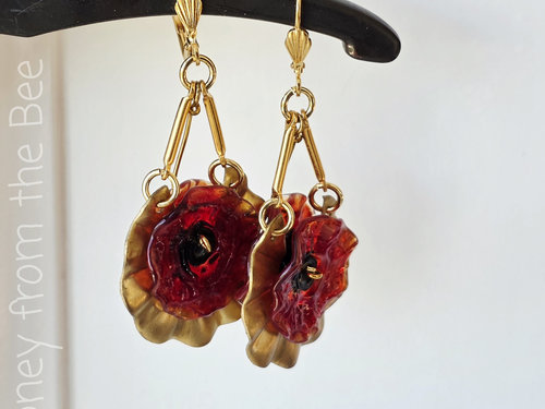 Flower Statement earrings in red and gold