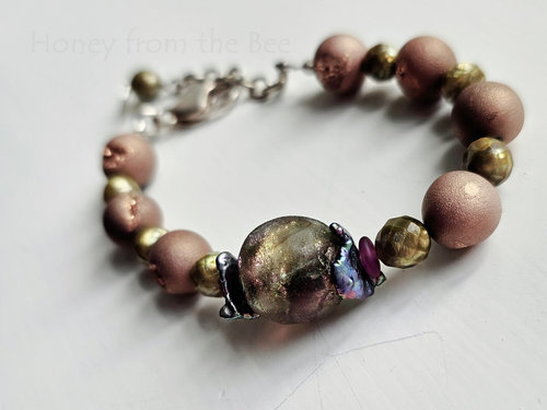 Druzy agate bracelet with faceted pearls and basha bead