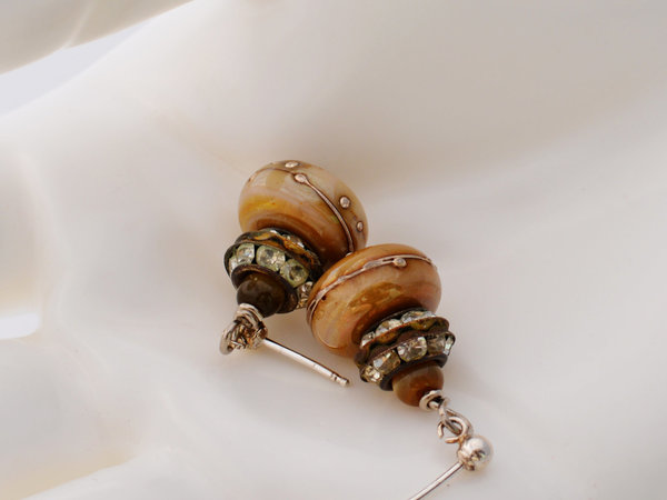 Vintage look earrings, copyright Honey from the Bee