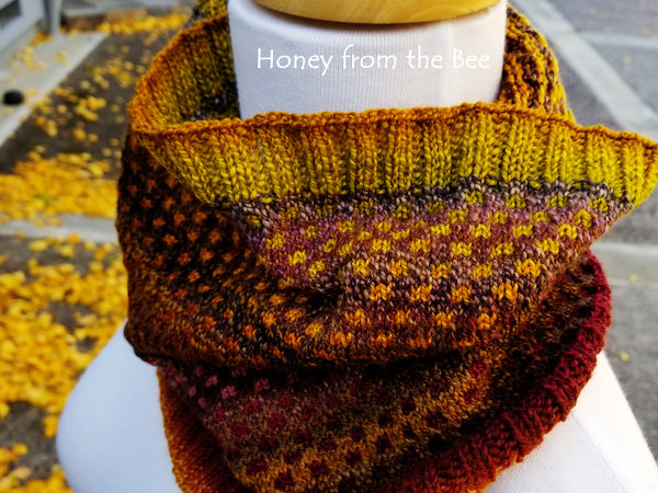 Fall color cowl