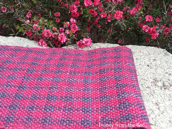 Plaid woven scarf in deep blue red merino