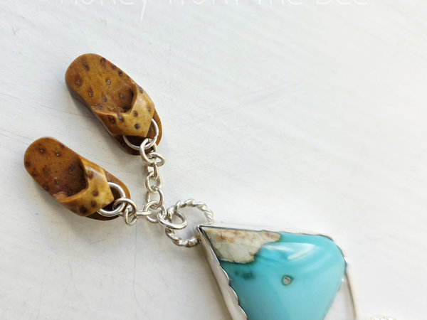 Flip Flop pendant with blue gem turquoise