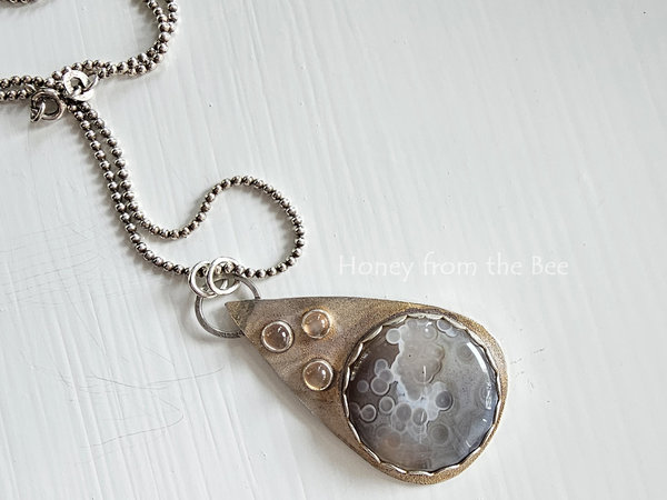 Botswana Agate and Moonstone necklace in silver and taupe