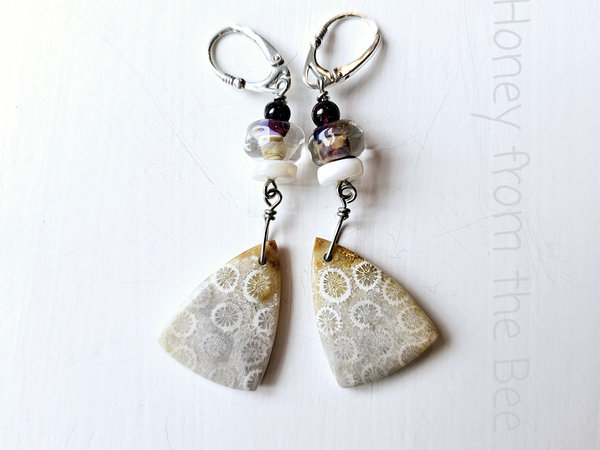 Fossilized Coral Agate earrings in cream and red