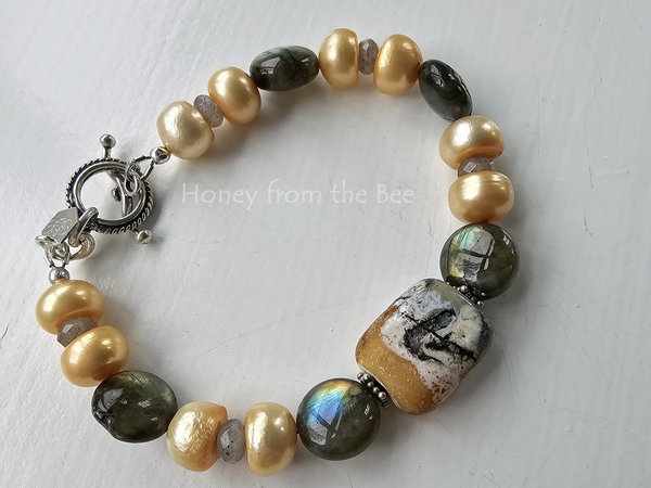 Labradorite and pearl artisan bracelet