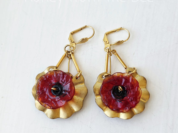 Red poppy earrings with brass