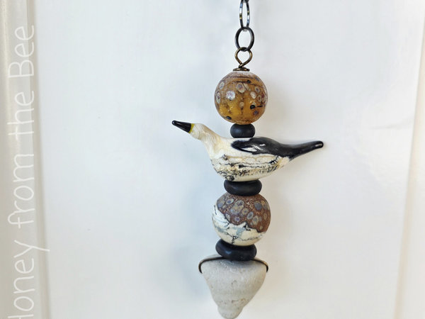 Statement necklace in beach theme