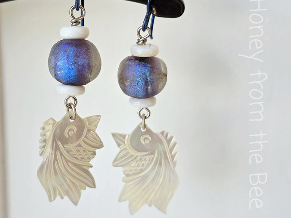 Summer earrings in blue and white