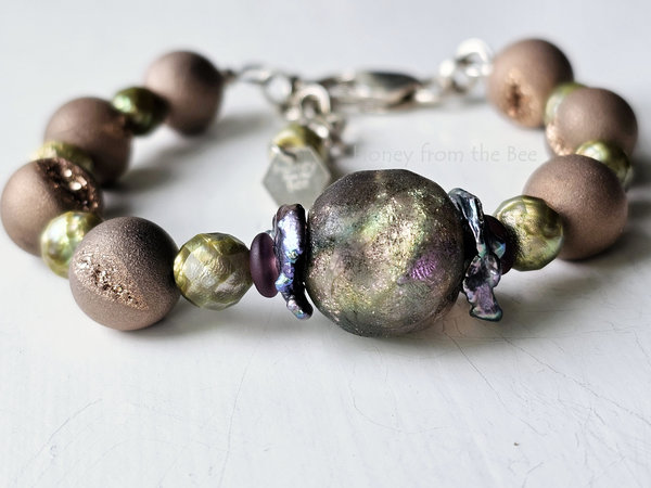 Basha bead bracelet in soft rose and green